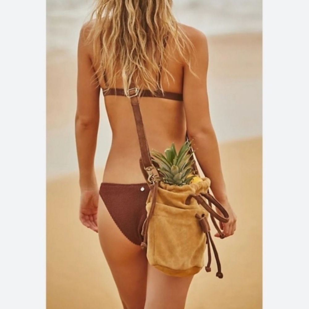 Free People! Scout Slouchy Crossbody Bag In Brown/Tan NWT! - Picture 6 of 16